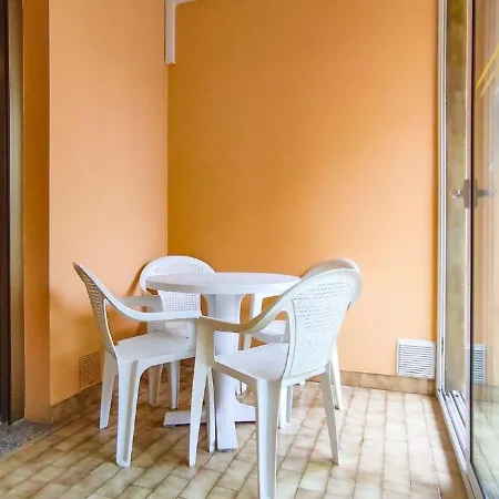 Appartamento In With Balcony